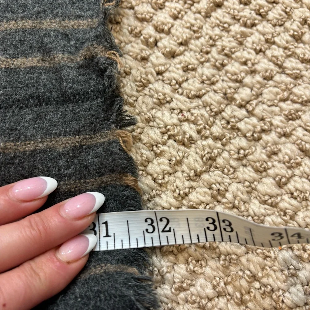 Zara Brand Plaid Blanket Scarf Size Medium‎ Appr 80x32”